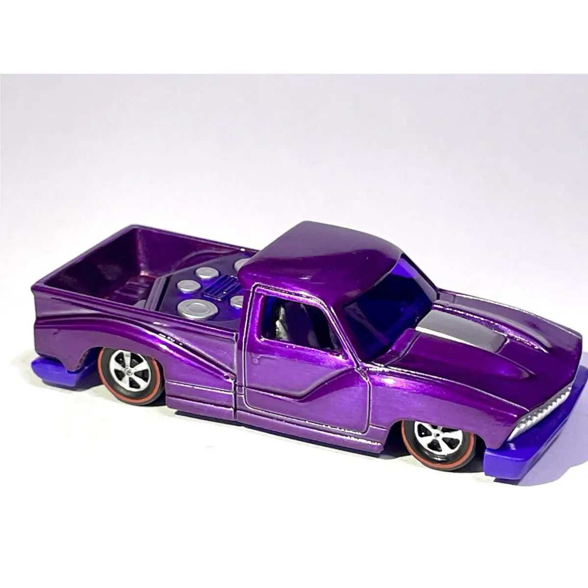 Hot Wheels Bounce`n Bass Layin` Low Redline Custom Made Spectraflame Purple