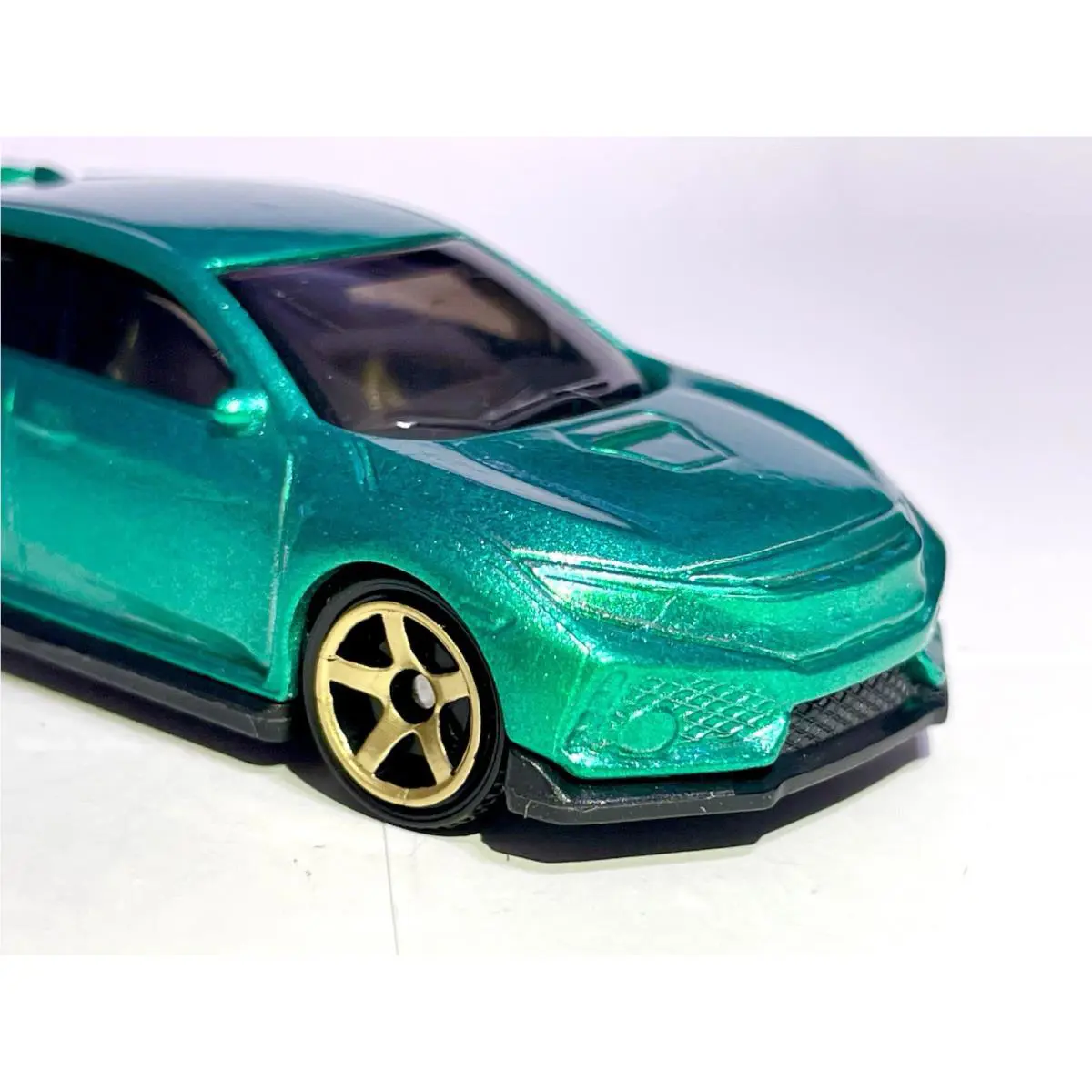 Hot Wheels Custom Made Honda Civic Type R w/ Gold Spectraflame Green