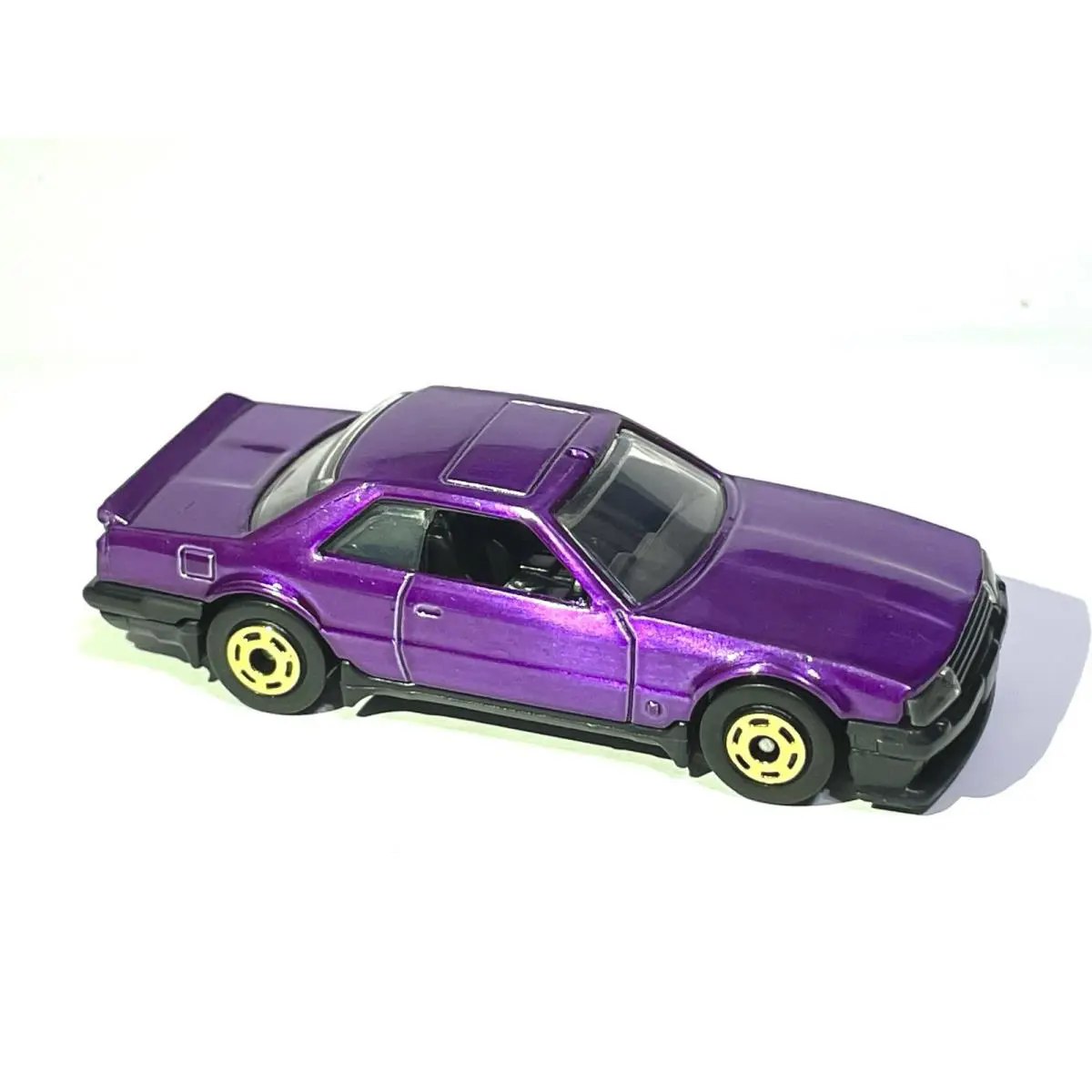 Hot Wheels Custom Made Spectraflame Purple 82 Hot Ones Nissan Skyline R30