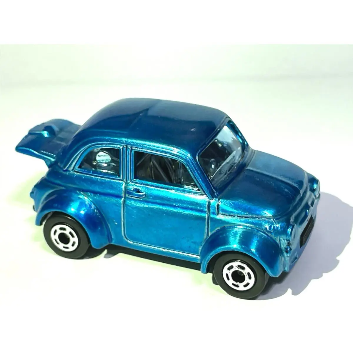 Hot Wheels Hot Ones `60s Fiat 500D Modificado Custom Made Spectraflame Blue