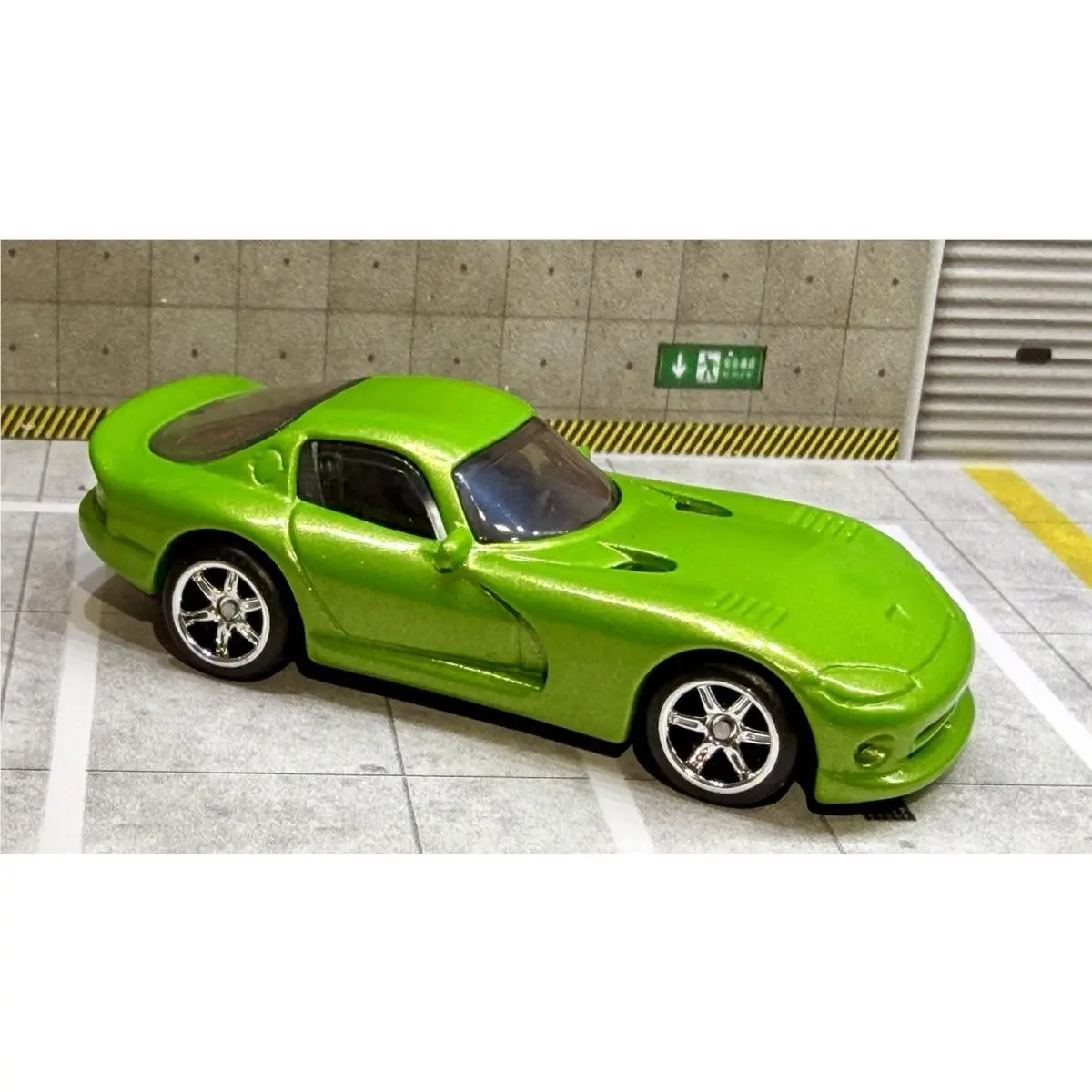 Hot Wheels ‘96 Dodge Viper Gts Custom Made In Lime Green Diecast Sports Car