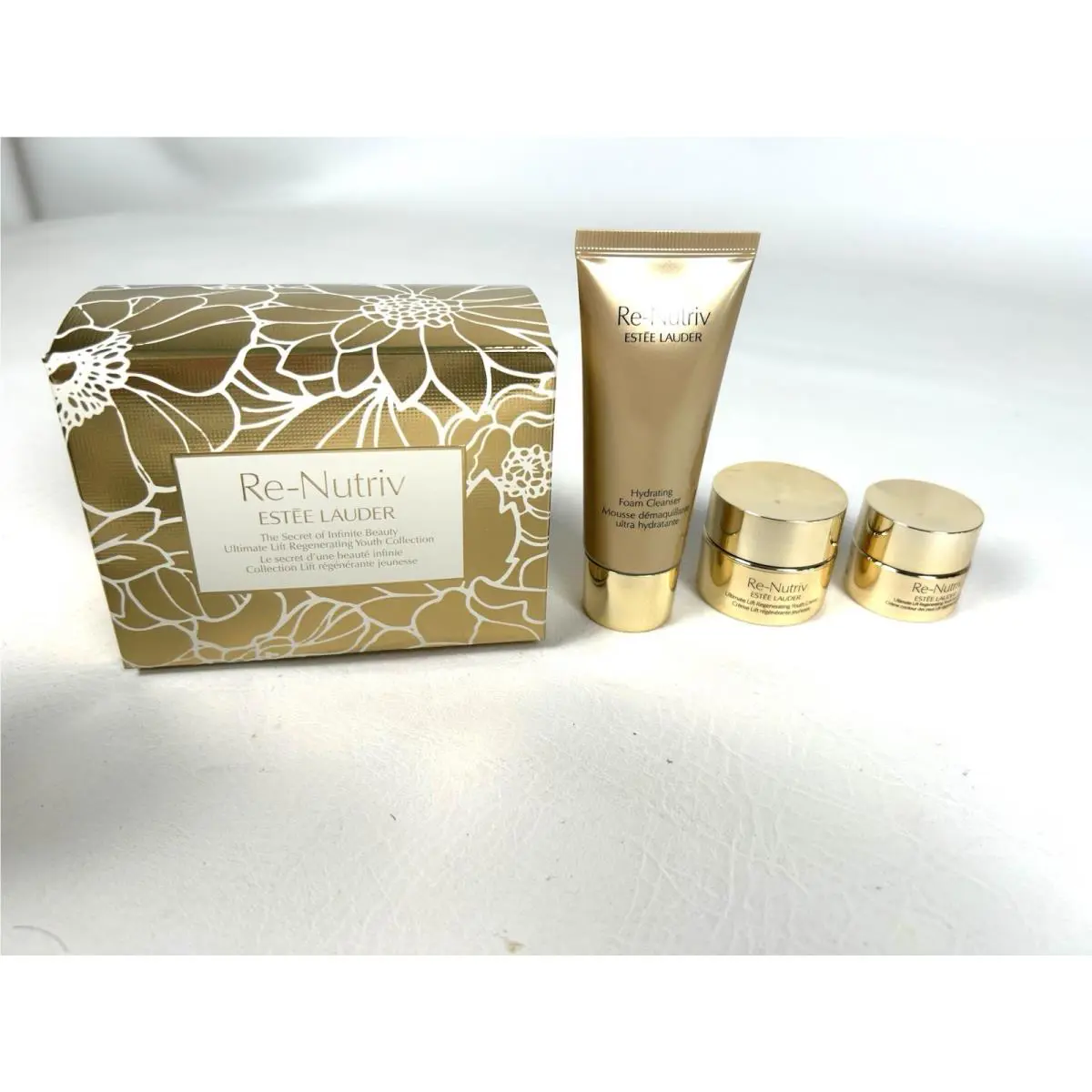 Estee Lauder Re-nutriv Ultimate Lift Regenerating Youth Collection