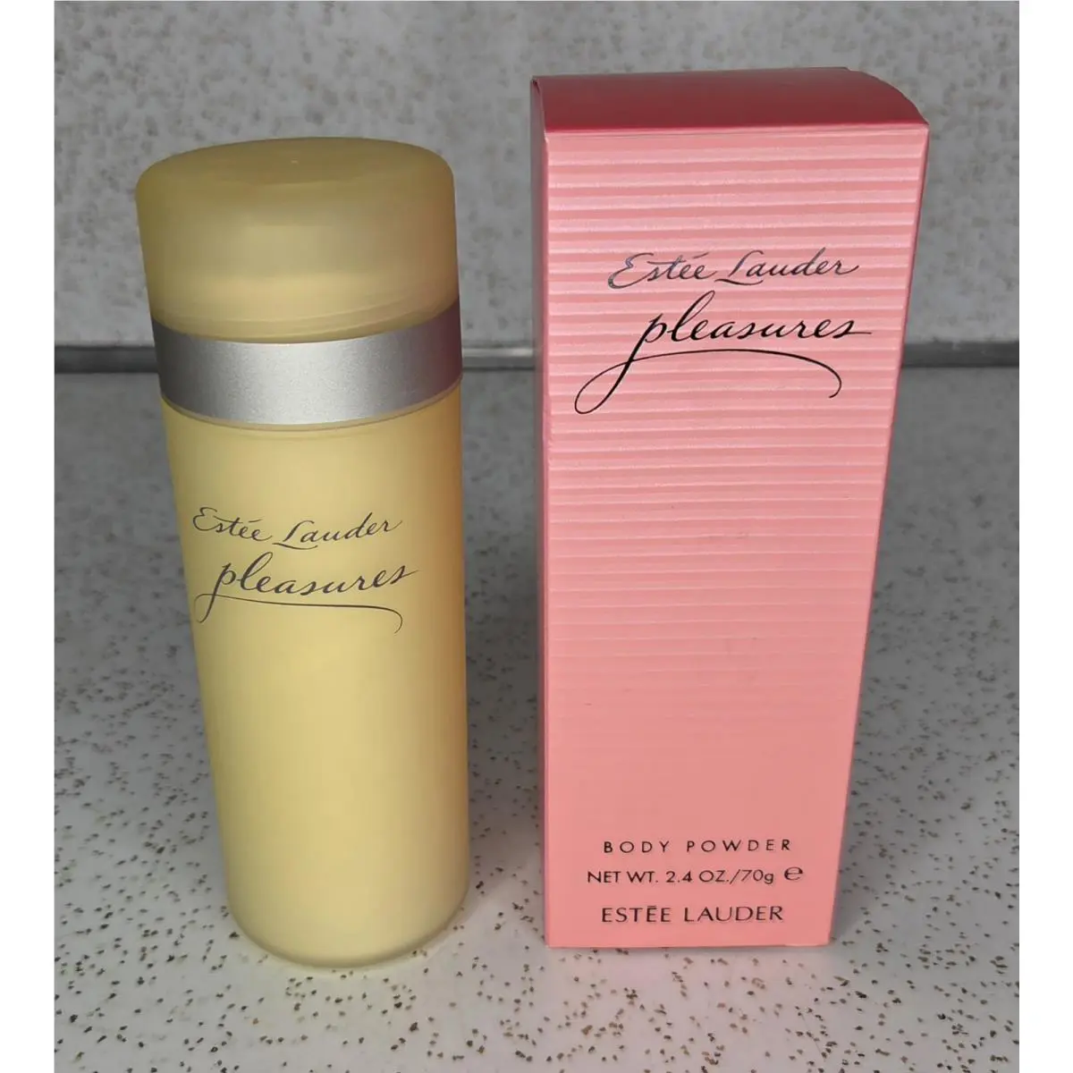 Pleasures by Estee Lauder Body Powder 2.4 oz / 70 g Rare