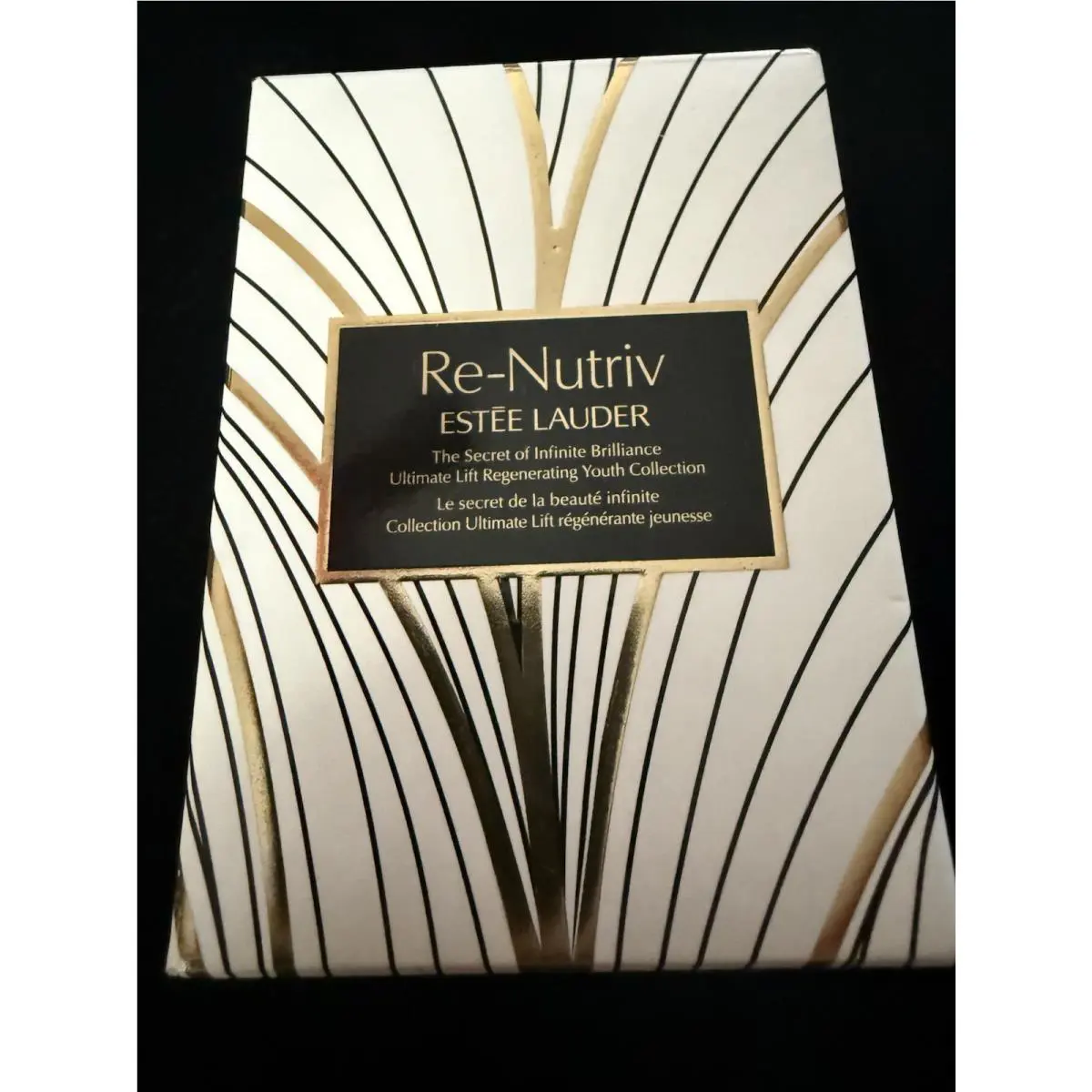 Estee Lauder Re-nutriv The Secret of Infinite Brilliance Set Youth Collection