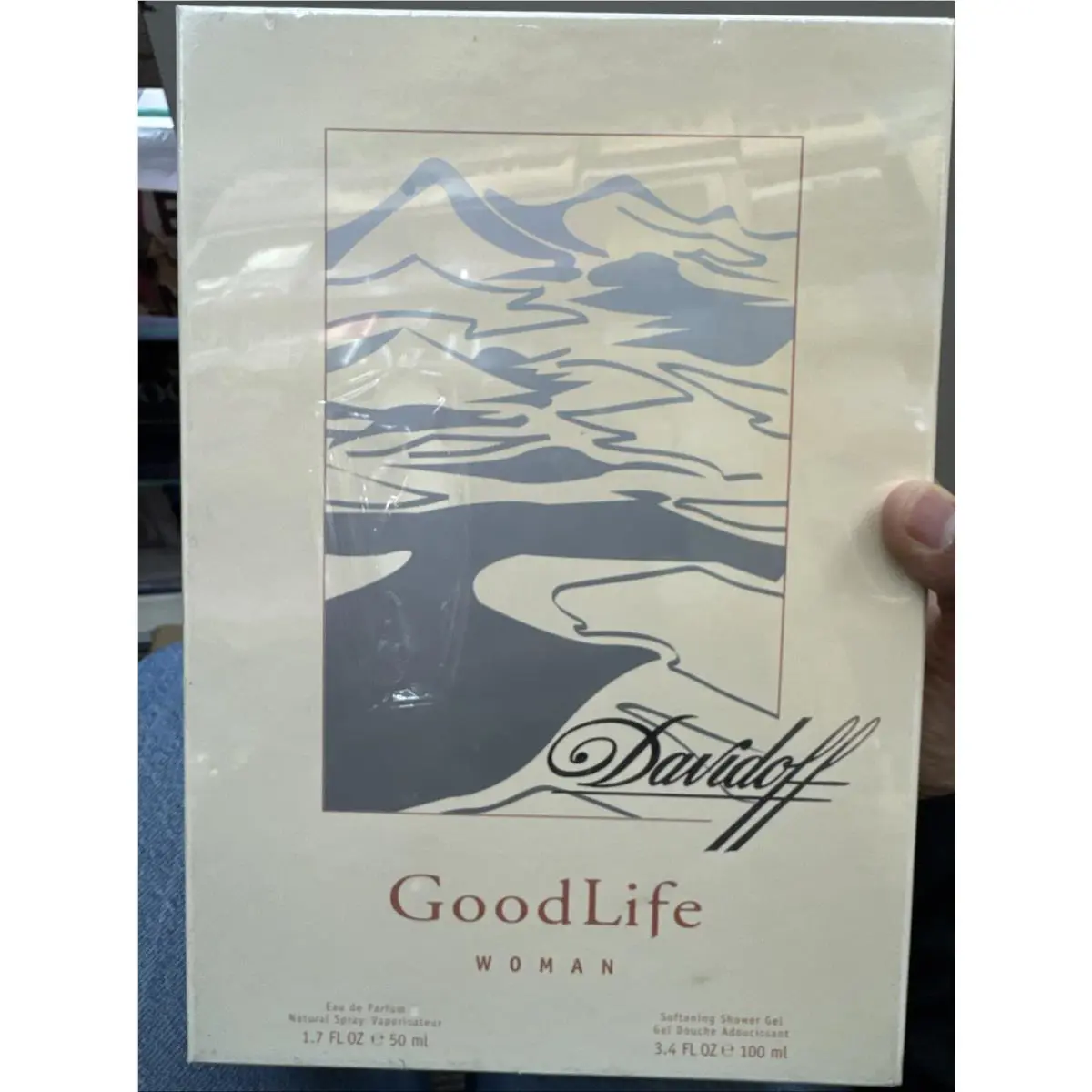Good Life Woman Zino Davidoff 2pc Set 1.7 oz Eau de Parfum 3.4 oz Shower Gel