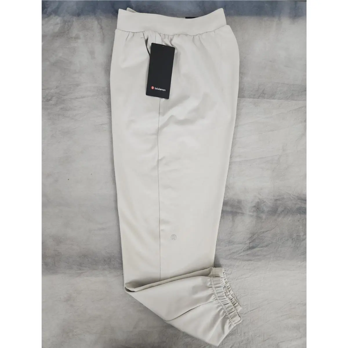 Lululemon clothing - Dove Grey 8