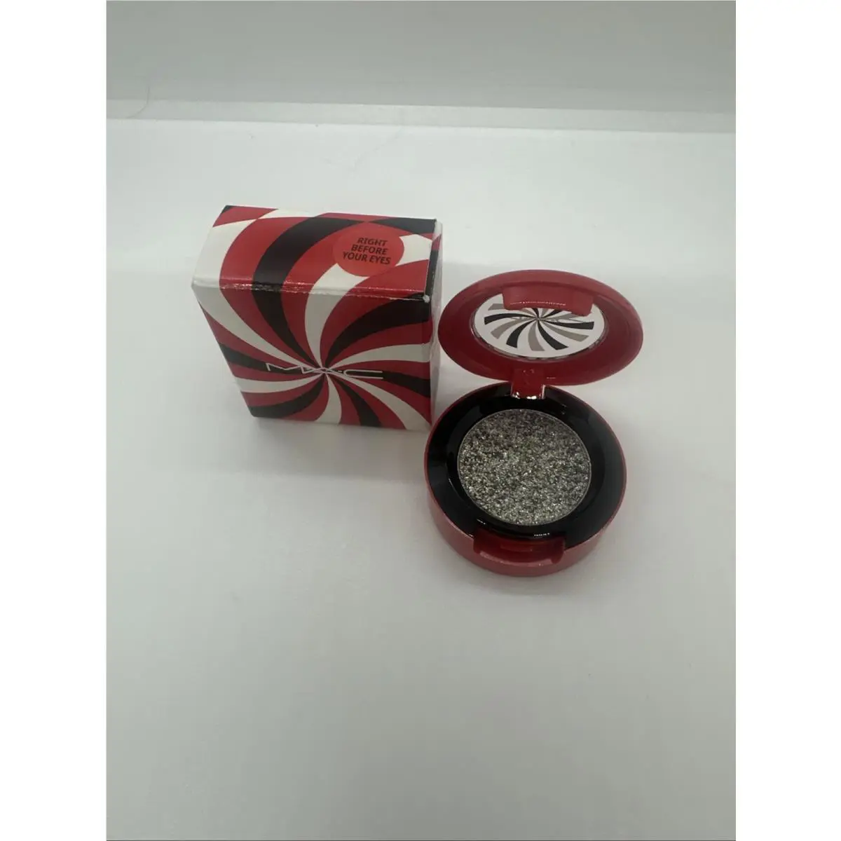 Mac Shadeshifter Duochrome Eyeshadow Right Before Your Eyes Rare Eye Shadow
