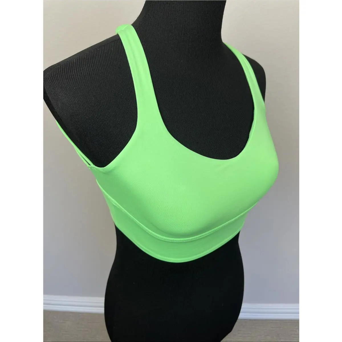 Lululemon clothing - NA - Pistachio Green 1