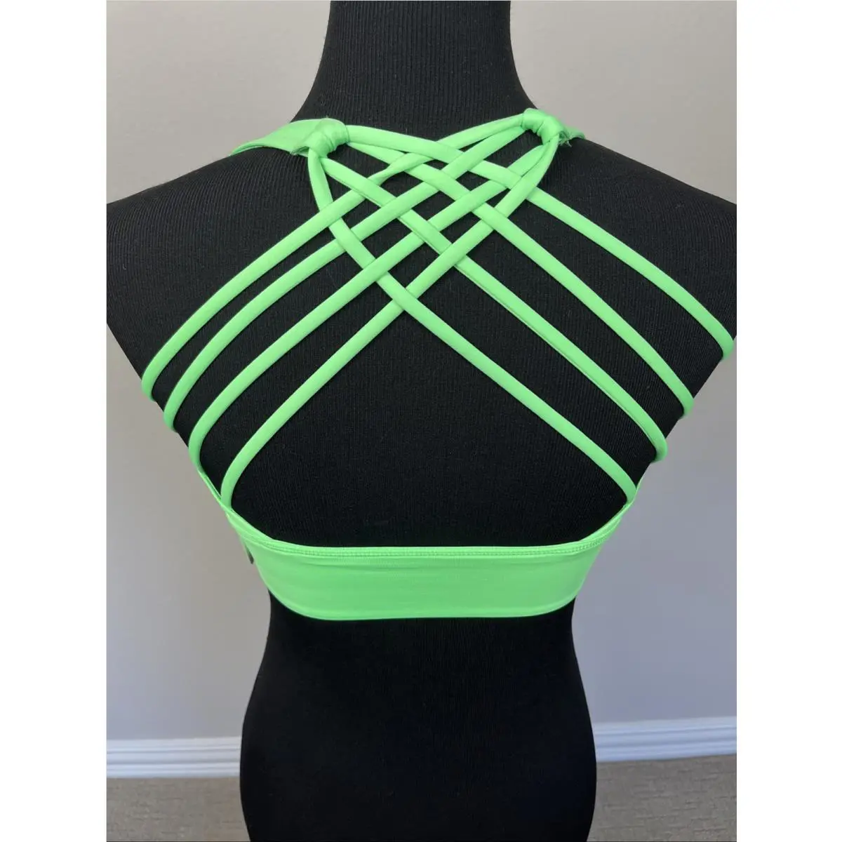 Lululemon clothing - NA - Pistachio Green 4