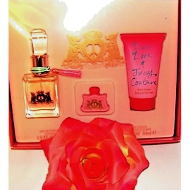 Juicy Couture Peace Love Juicy Couture 3 PC Women`s Perfume Body Gift Set