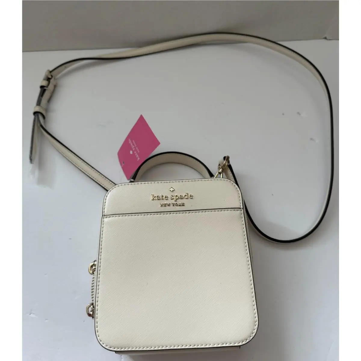 New Kate Spade Daisy Vanity Box Purse Crossbody Saffiano Leather Parchment