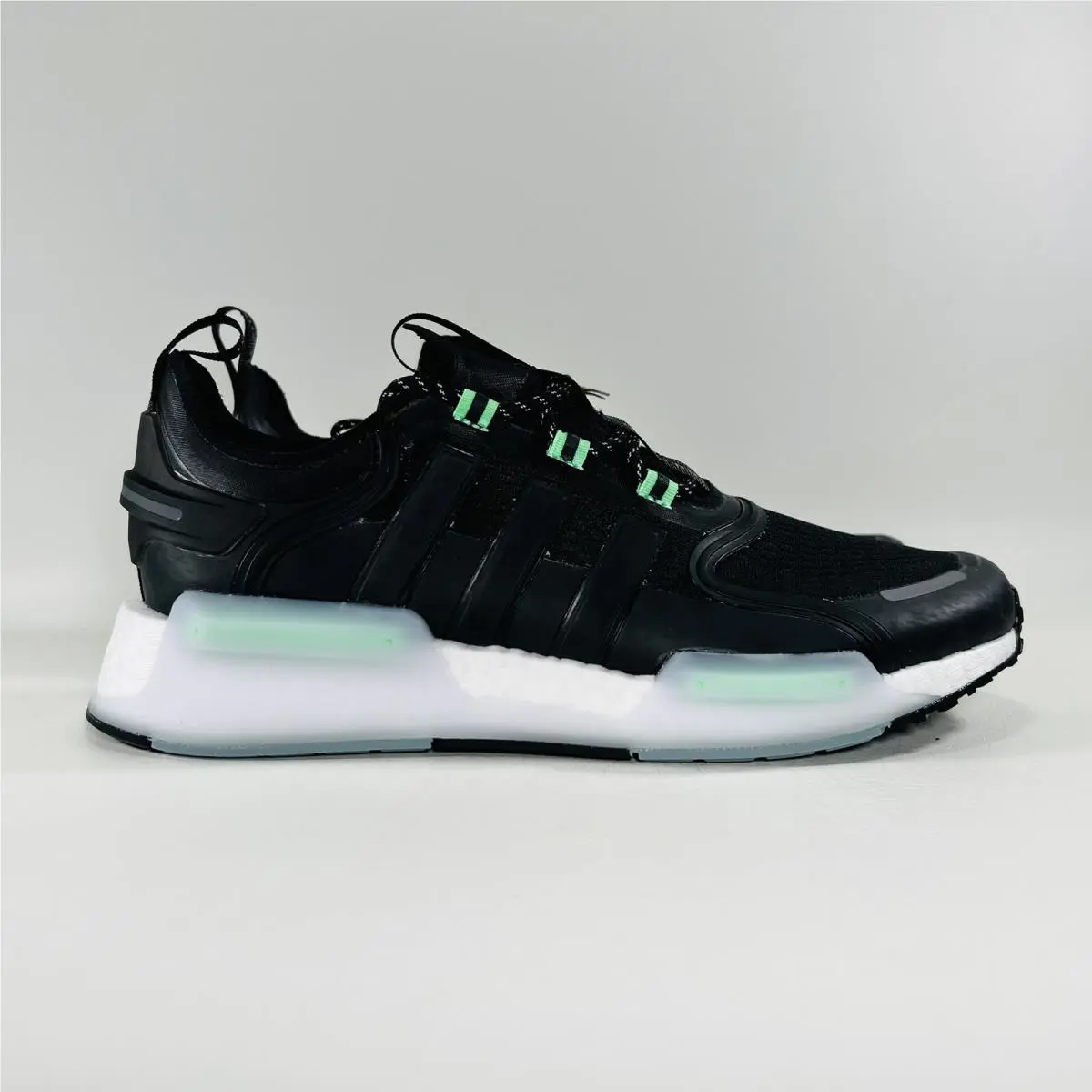 Adidas shoes - adidas NMD V3 - NMD - GX2084 - Black / Grey Five / White 4