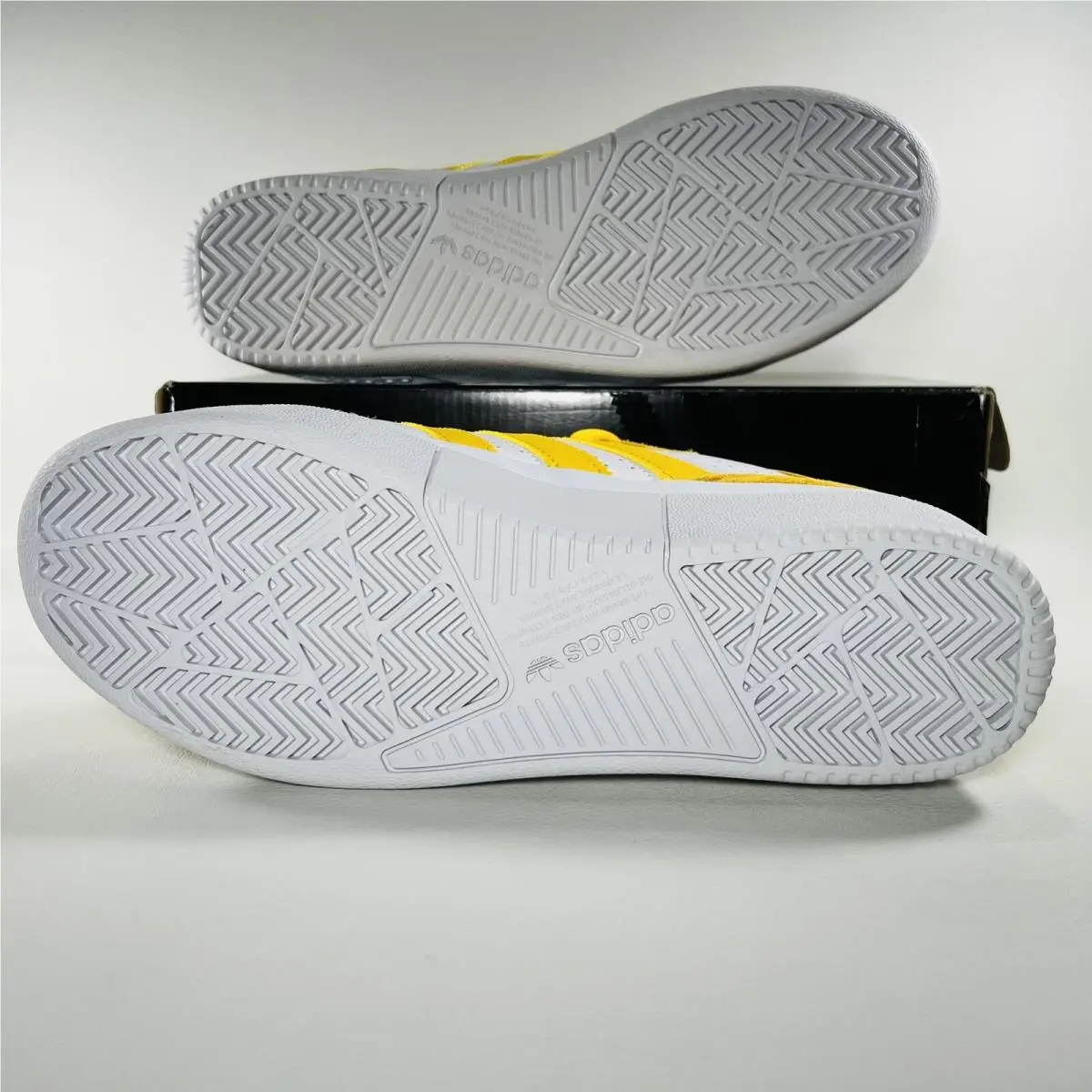 Adidas shoes - adidas Tyshawn Low - Tyshawn Low - H06338 - Yellow , White 13