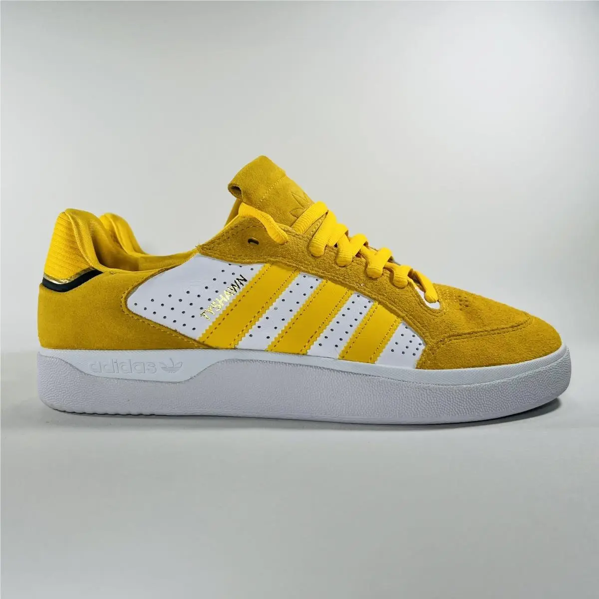 Adidas shoes - adidas Tyshawn Low - Tyshawn Low - H06338 - Yellow , White 19