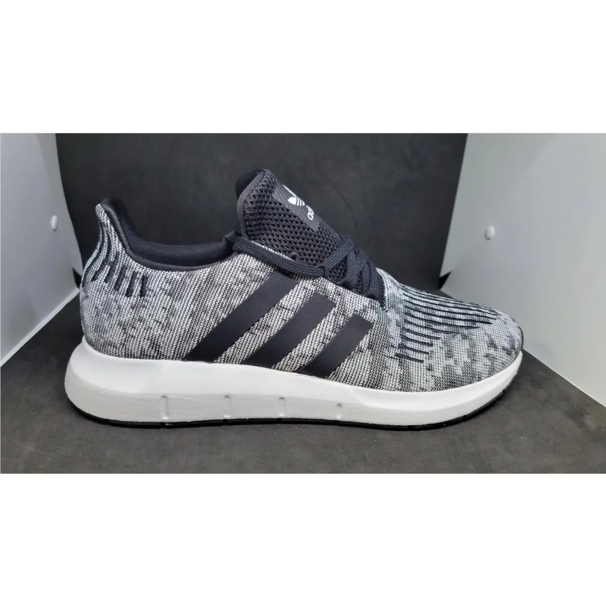 Adidas Swift Run OG Men`s Size 10.5 Gray Black White Shoes EE4442