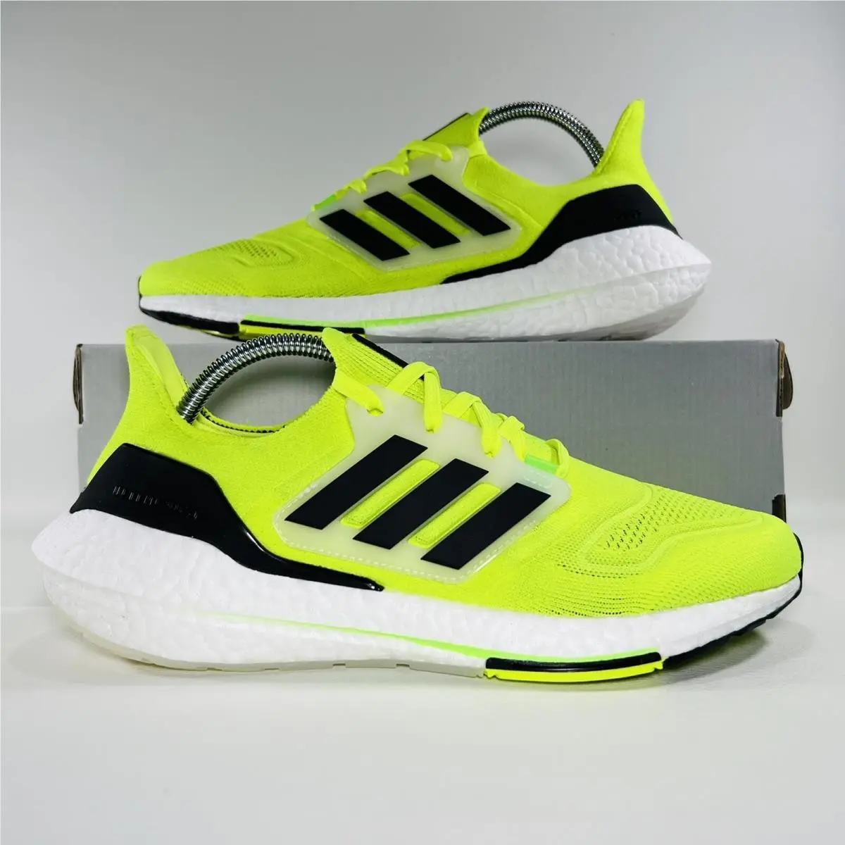 Adidas Ultraboost 22 Men Running Shoes Athletic Sneakers Yellow Trainers GX6639