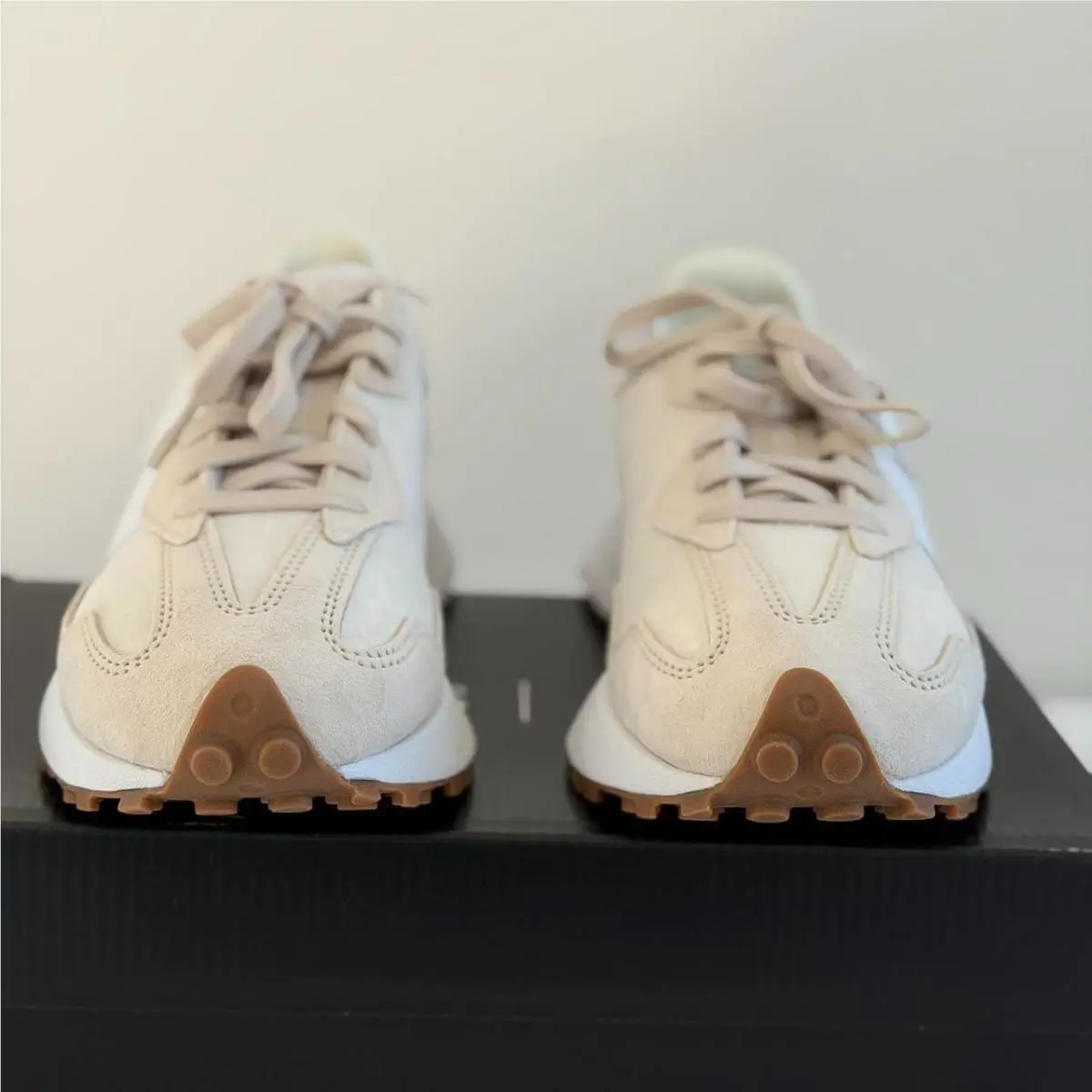 New Balance shoes - Cream 5