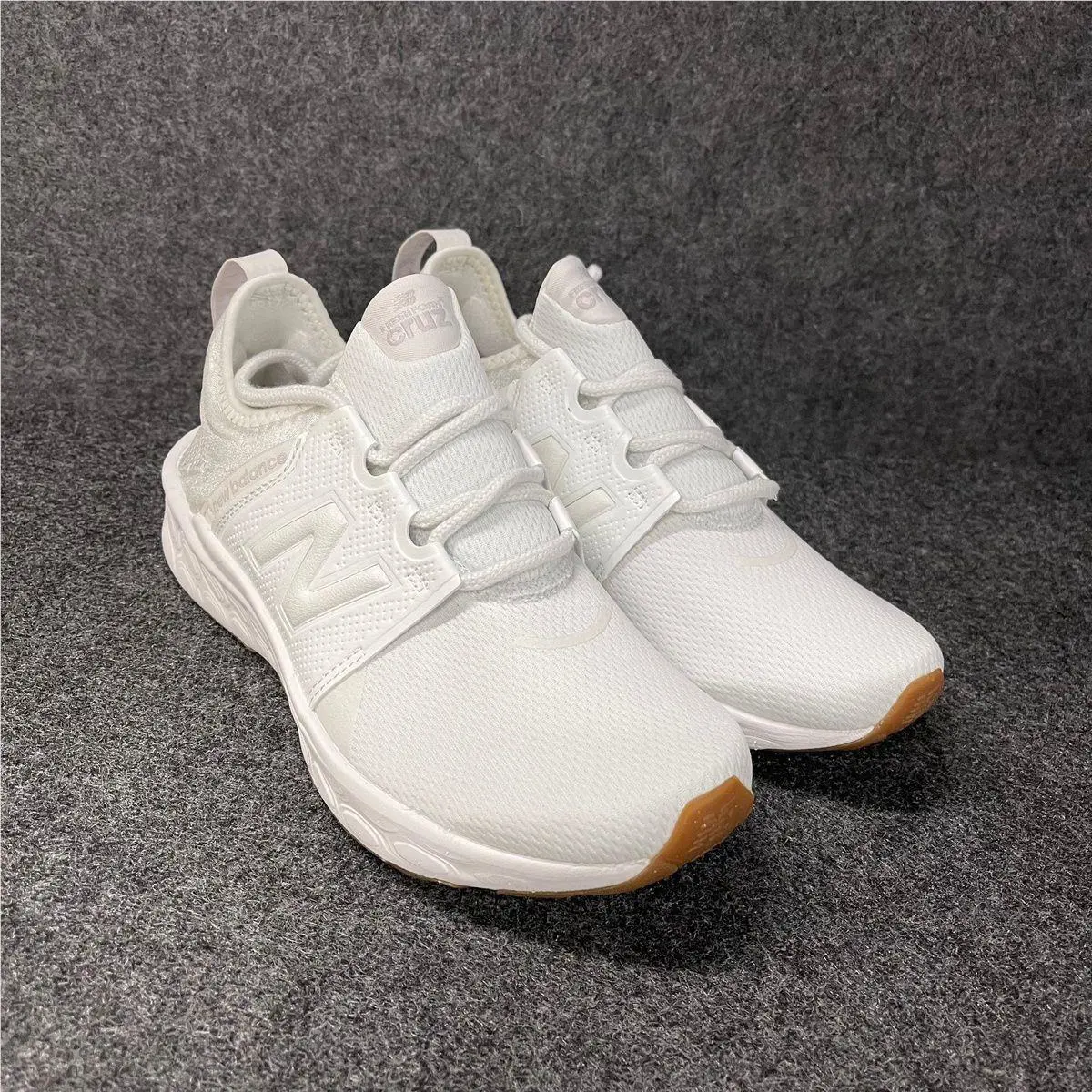 New Balance Fresh Foam X Cruz v3 Casual Shoes Women`s Size 6 B White
