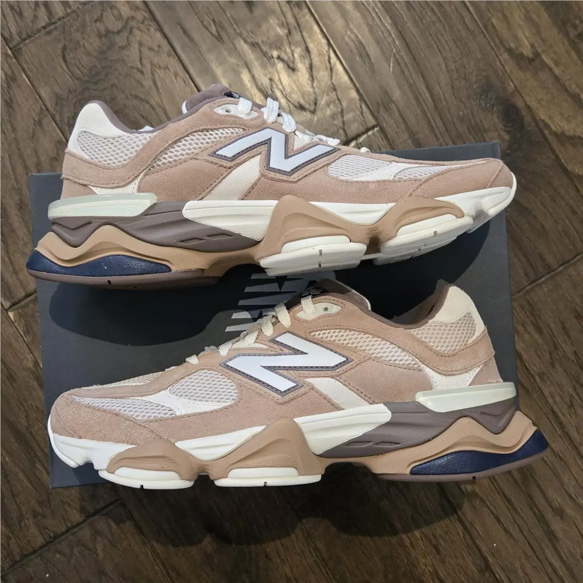 9060 Earth Shadow Flat Taupe Bisque Mens Size 10 U9060ETN by New Balance