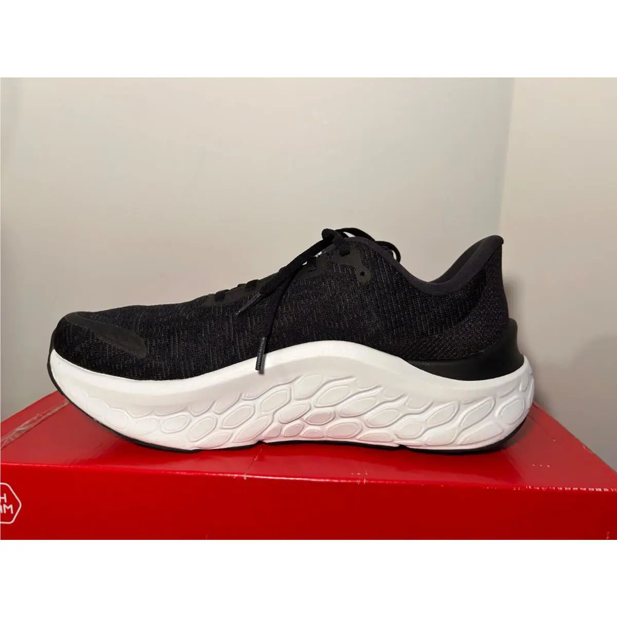 New Balance shoes - Black, White 6