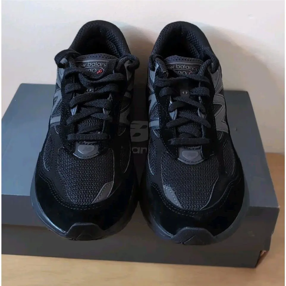 New Balance shoes - New Balance 990 - Black/Black 1