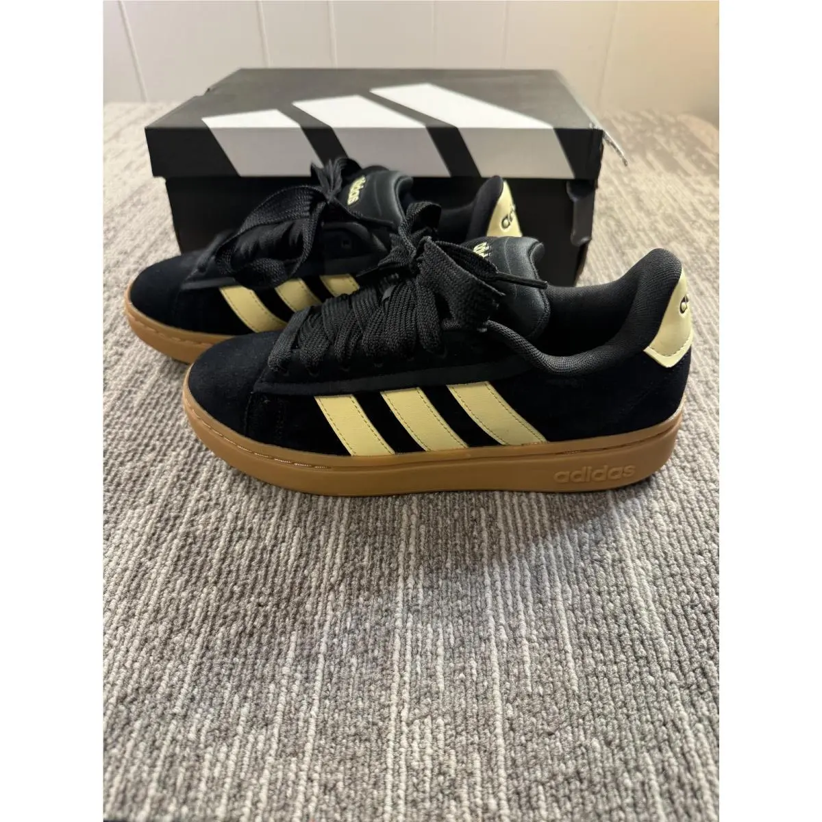 Adidas Grand Court Alpha 00s Shoes Womens Size 6.5 Black Yellow Gum Suede IH1288
