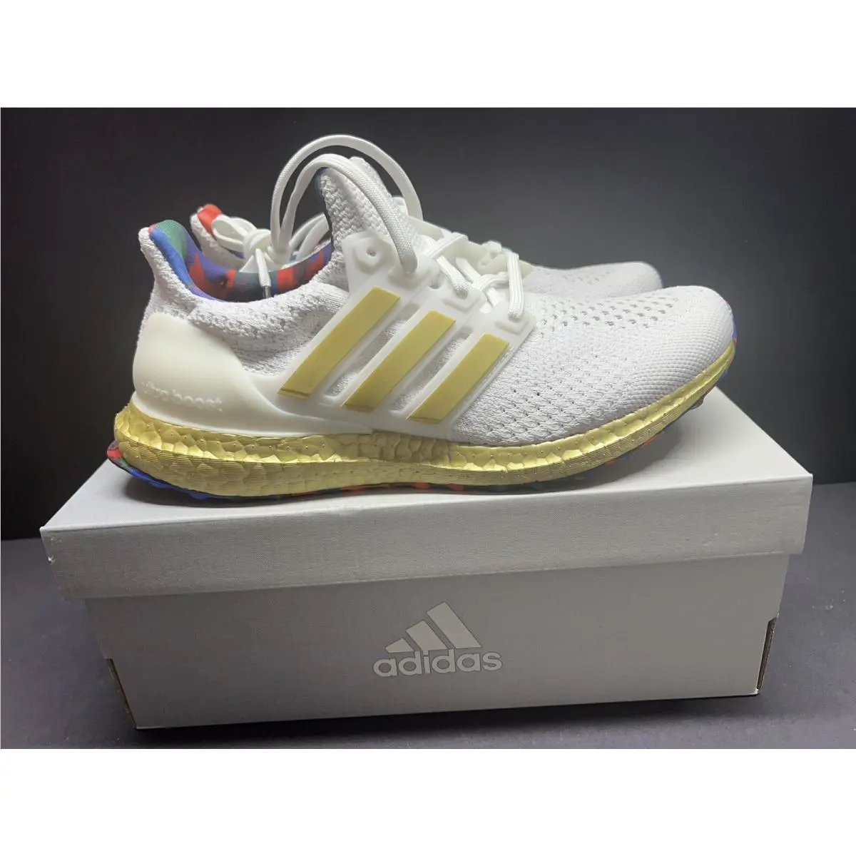 Adidas Ultra Boost 5.0 Dna W Title Womens Sz 10
