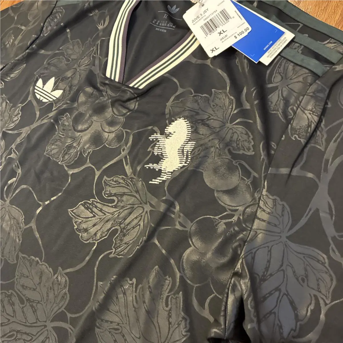 Adidas clothing - Black 3