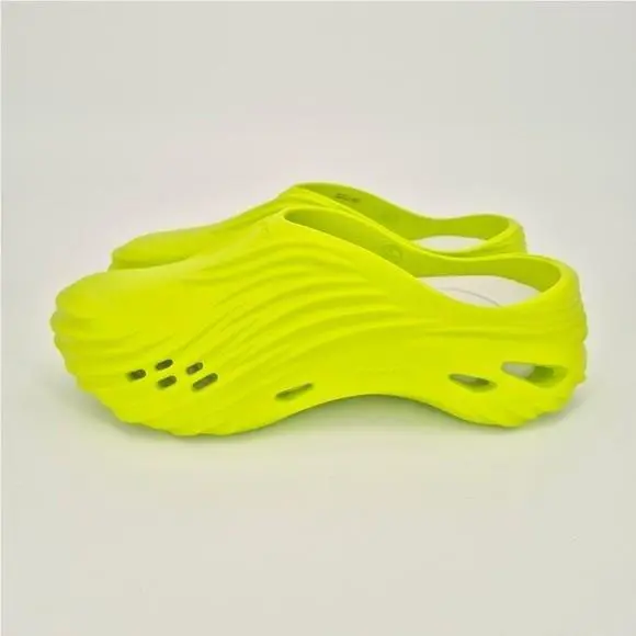 Crocs shoes - Green (UPC: 198445170171) 1