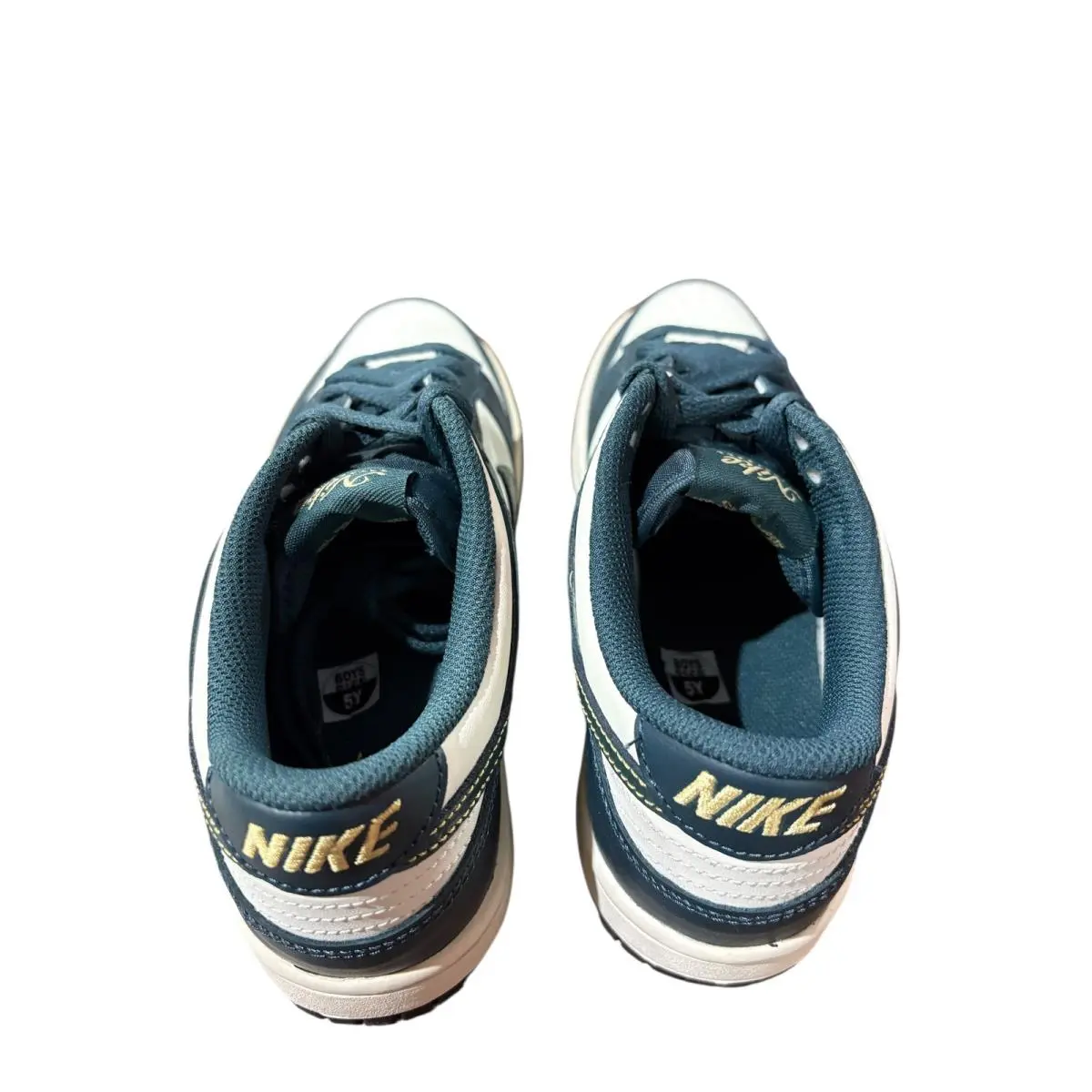 Nike shoes - Jungle 1