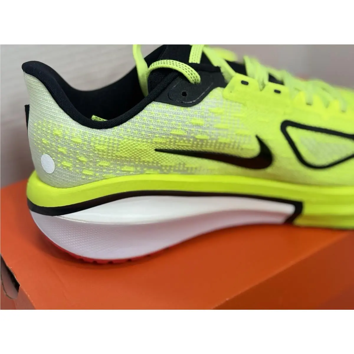 Nike shoes - Nike Vomero 17 - Vomero - FZ8587-700 - Volt/White/Bright Crimson/Black 32