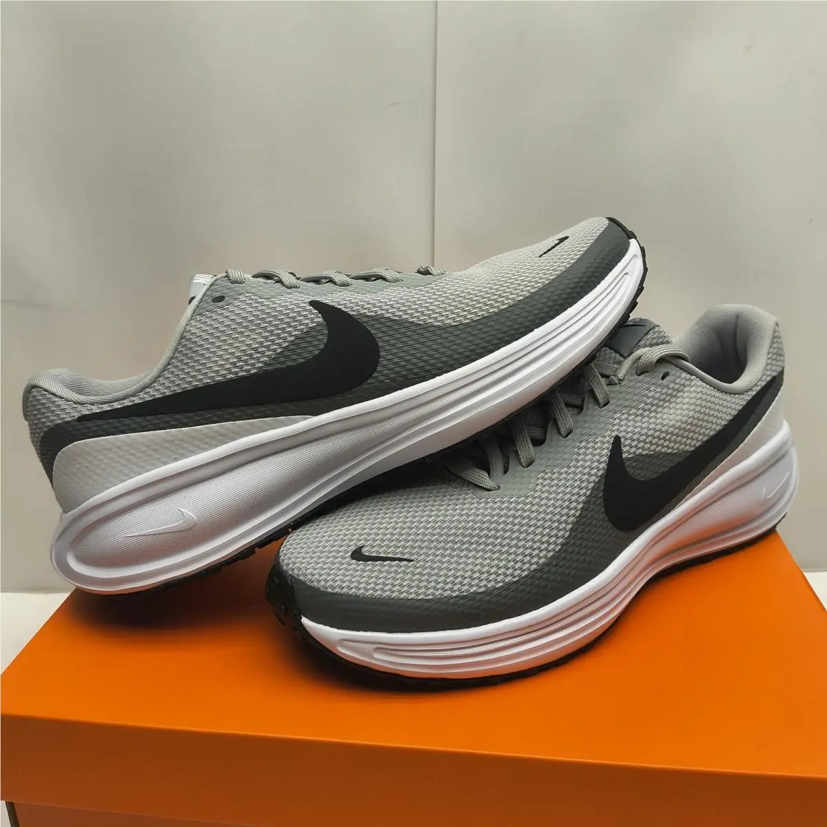 Nike shoes - Nike Revolution - Revolution - Gray 9