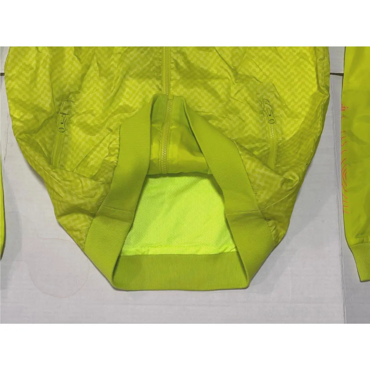 Nike clothing - CATCHING AIR WINDRUNNER - CATCHING AIR WINDRUNNER - CW4708-389 - NEON YELLOW 7