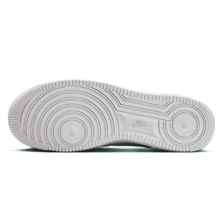 Nike shoes - White 4