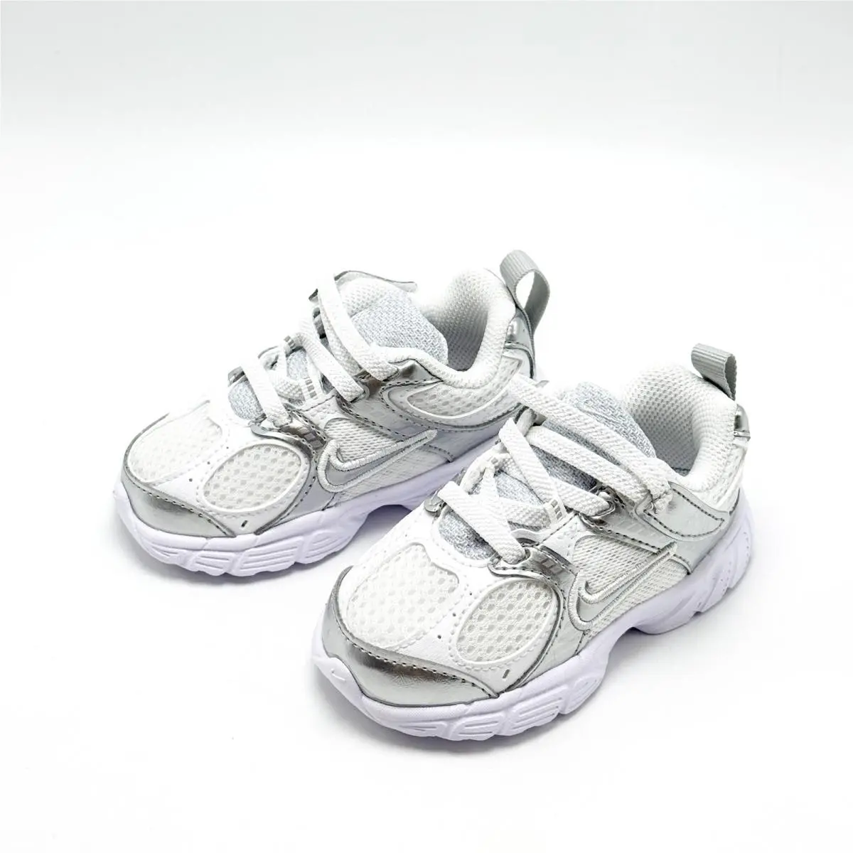 Nike shoes - White 5