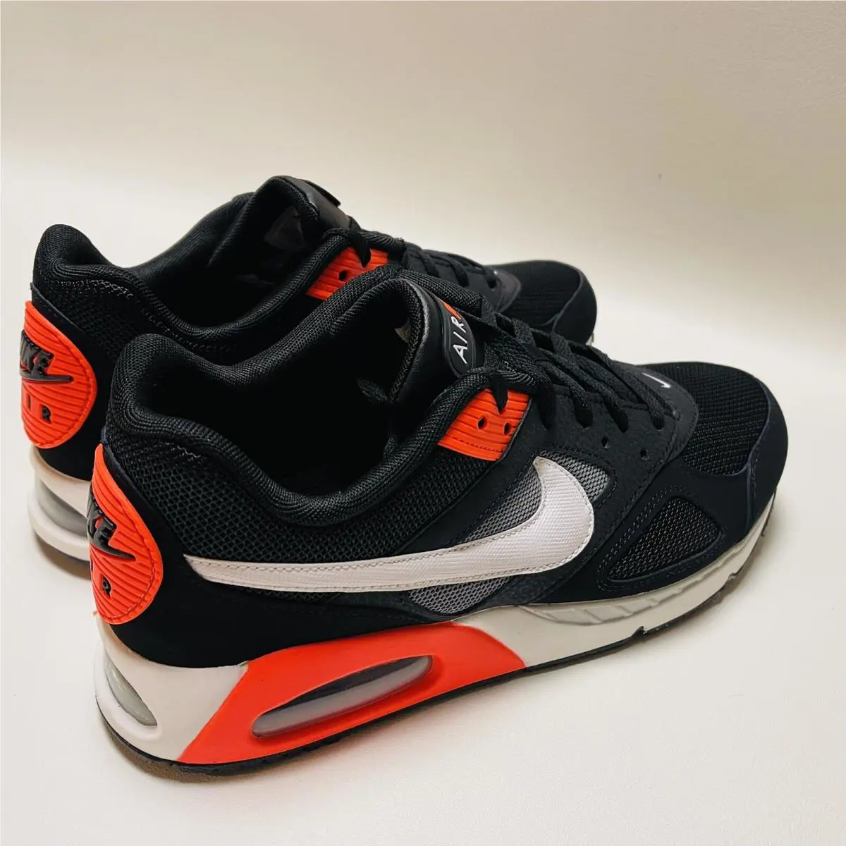 Nike shoes - Nike Air Max Ivo - Air Max Ivo - 580518016 - Black / White-Cool Grey 1