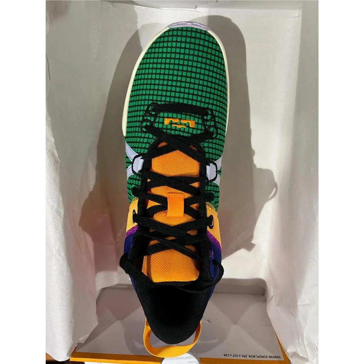 Nike shoes - VIVID PURPLE/BLACK SEA CORAL 8