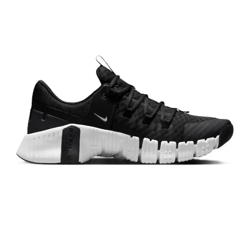 Nike shoes - Black /White 1
