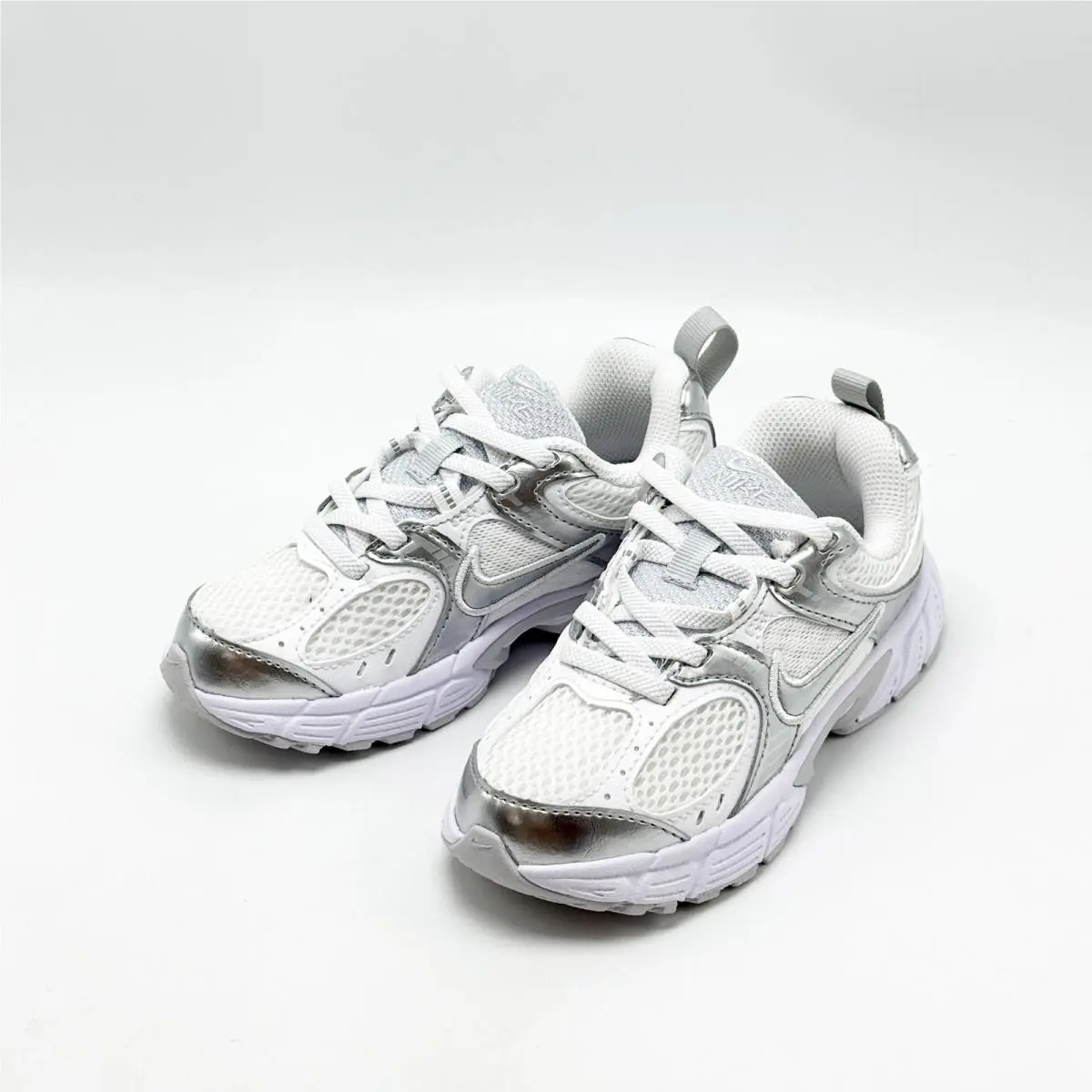 Nike shoes - NIKE AIR FORCE 1 LE - White 0