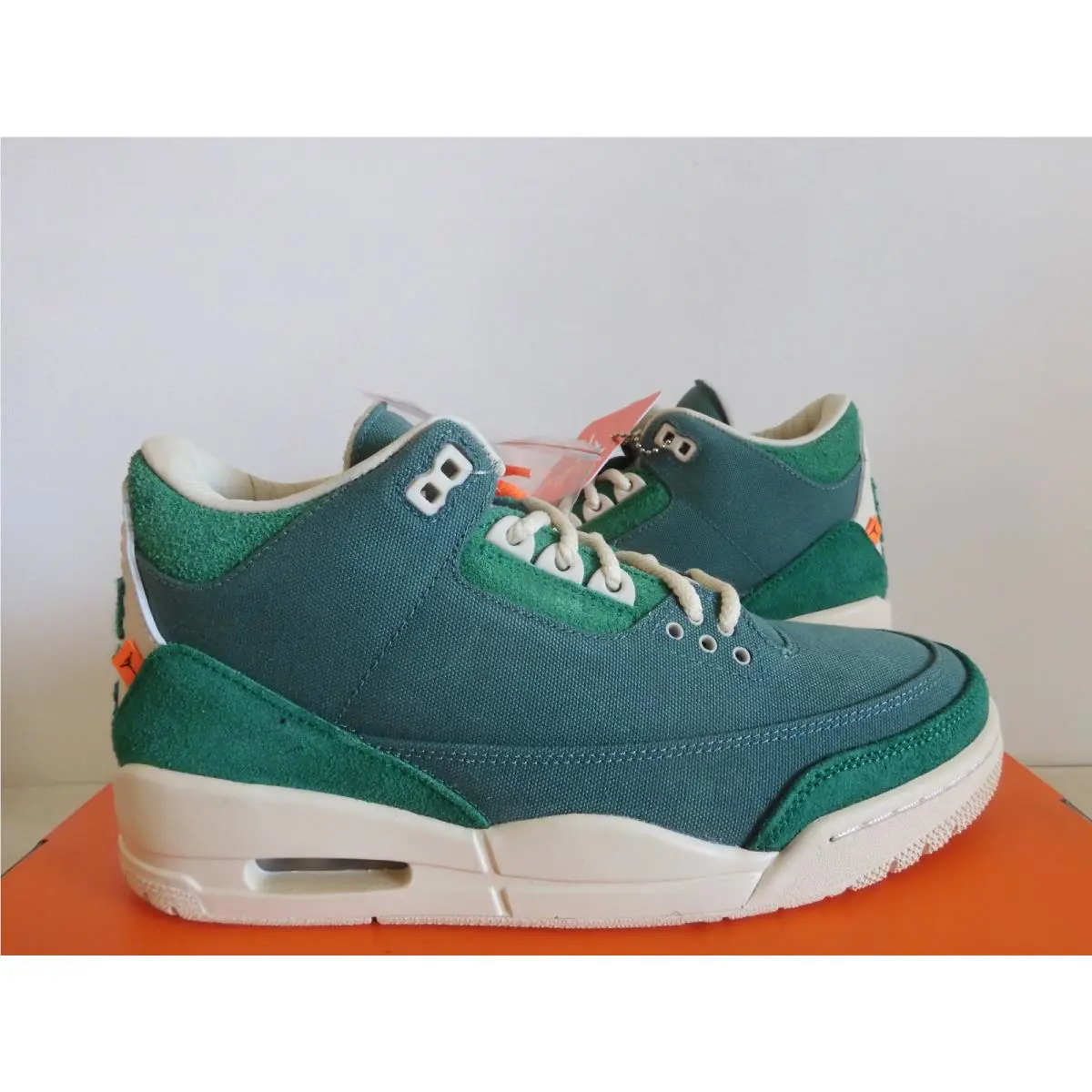 Nike shoes - Air Jordan 3 - Air - FZ7974-300 - Green 0