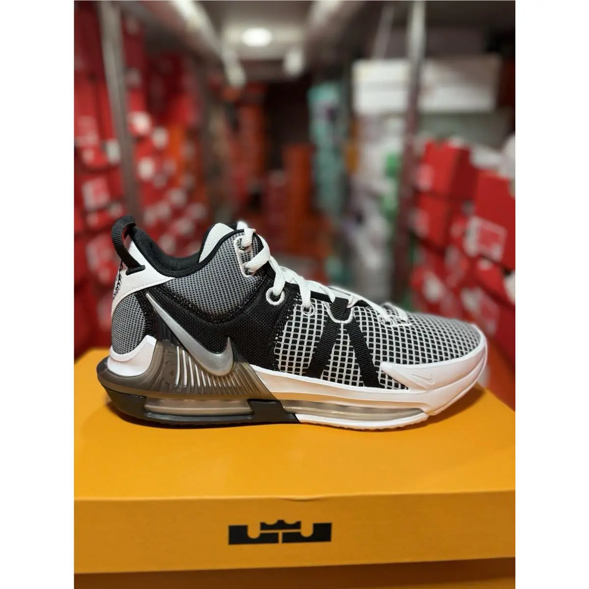 Nike shoes - Nike LeBron Witness - LeBron Witness - DM1123-100 - White 8