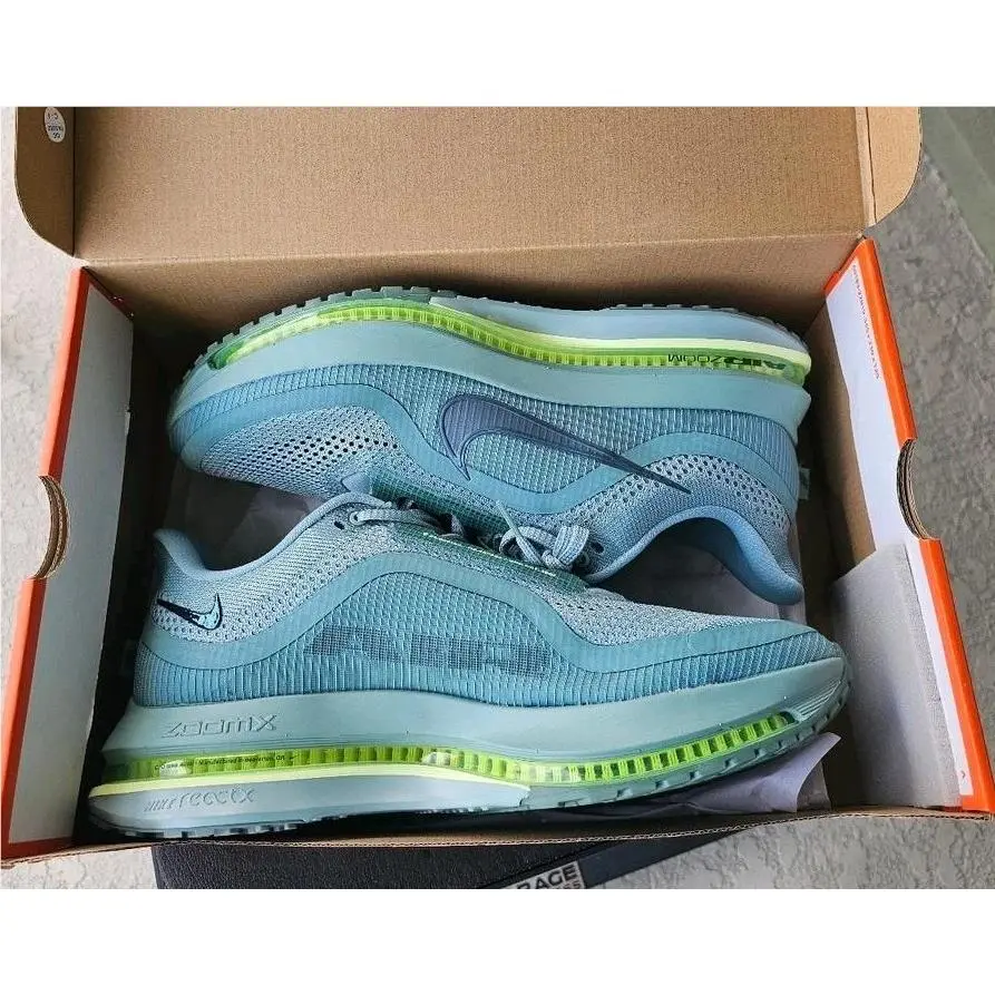 Mens Size 9 -  Pegasus Premium. Cannon/seaweed/volt. Nwb. Retail by Nike