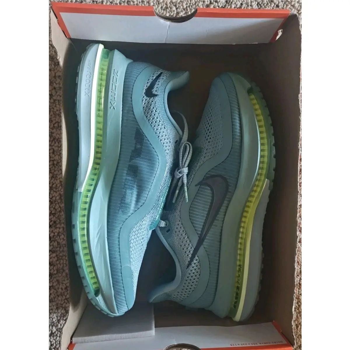 Nike shoes - Nike Pegasus Premium - Pegasus Premium - HQ2592-009 - seaweed green 0