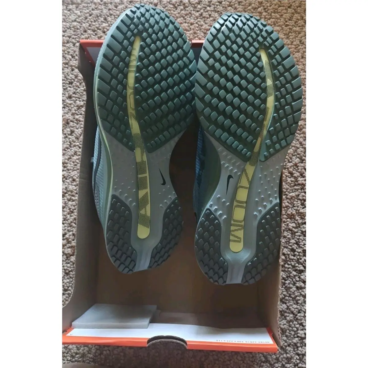 Nike shoes - Nike Pegasus Premium - Pegasus Premium - HQ2592-009 - seaweed green 3