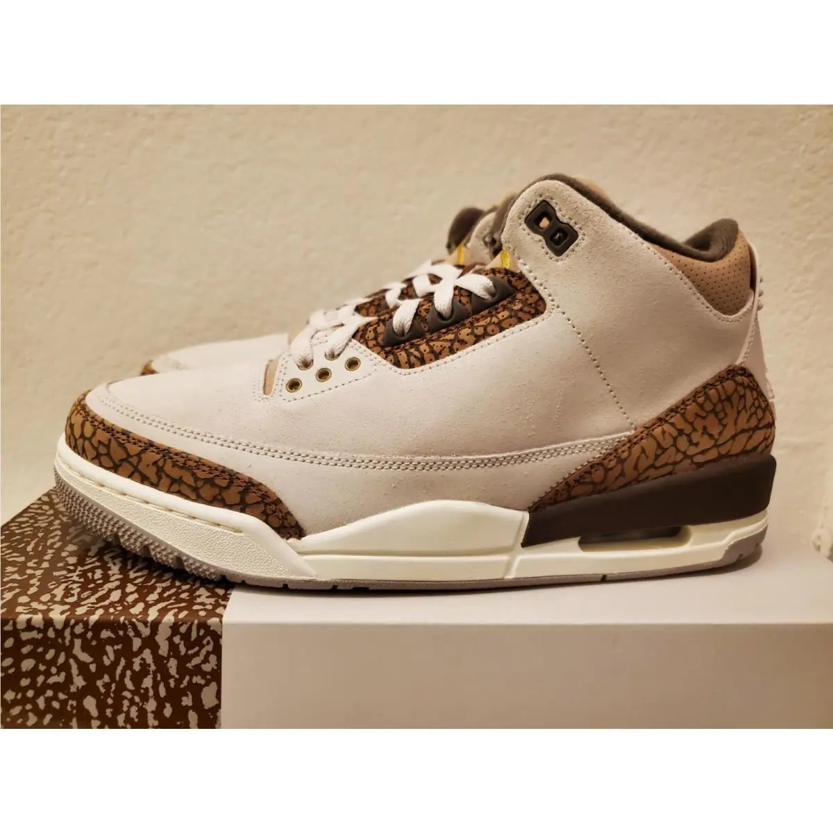 Nike shoes - Air Jordan 3 - Air - CT8532-102 - Beige 0