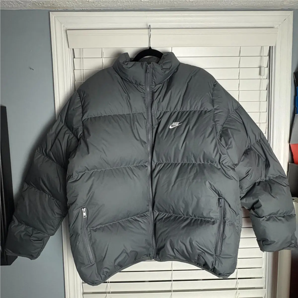 Nike Sportswear Down Club Therma-fit Puffer Jacket Iron Gray IB2975-068 Size XL