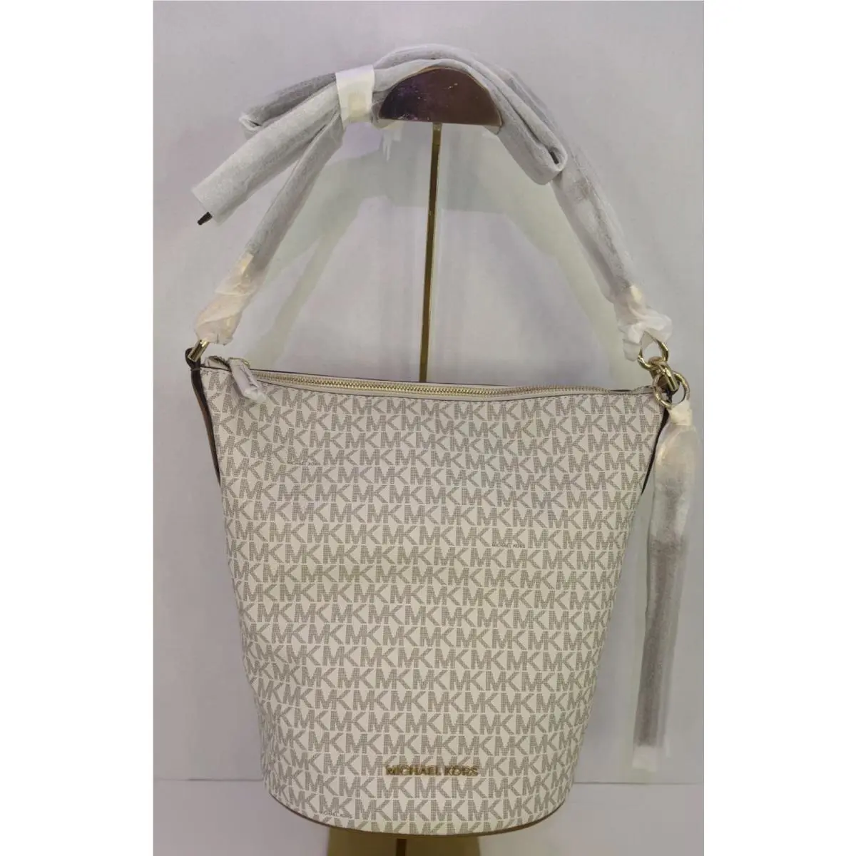 Michael Kors Brooke Medium Zip Bucket Bag Vanilla MK Logo