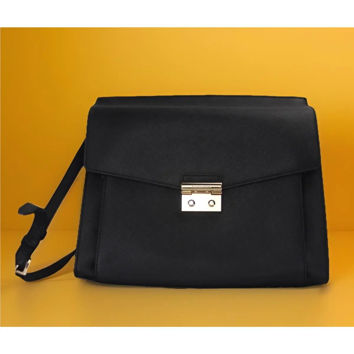 Michael Kors Essex Black LG Satchel Leather