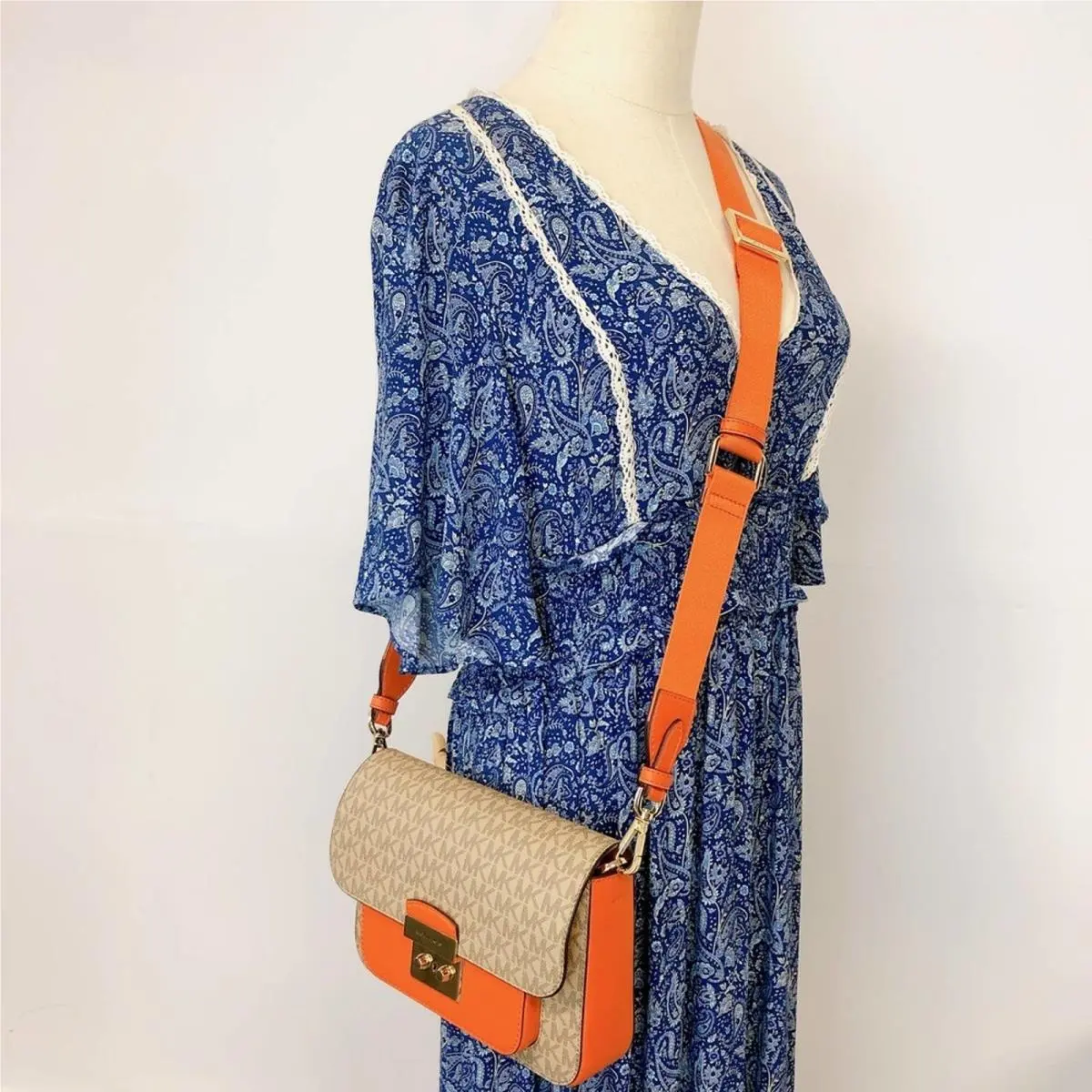 Michael Kors 35S3GS9M2B Sloan Editor Medium Flap Messenger IN Poppy