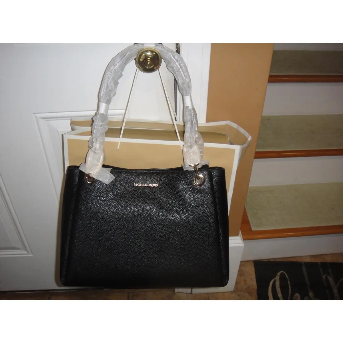Michael Kors Trisha Large Pebble Shoulder/tote Bag.MSP$498.00100% Authenti